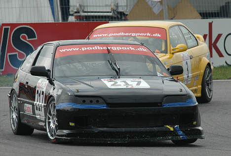 Tommy Schröter og Per Rosenkilde-Hansen kan lørdag aften sikre sig titlen i klasse 3 i Danish Endurance Championship på Padborg Park.